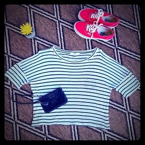 👕 Vans Striped Crop Top